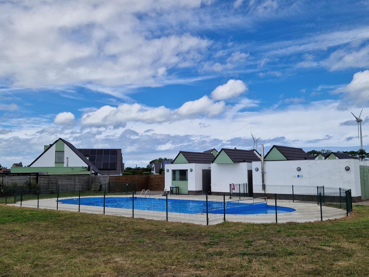 Premium Holidays - Modern Vacation Home In A Vacation Park In ニーウポールト エクステリア 写真